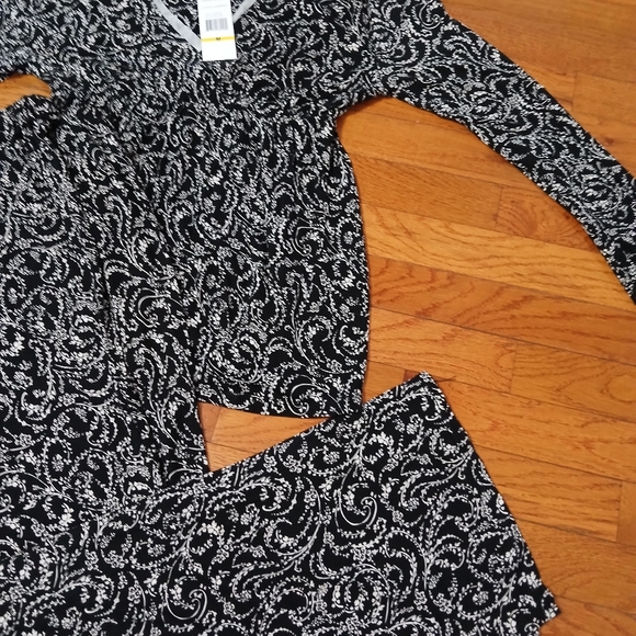 ANNE Klein 2. Size M. PAJAMA SET - Picture 6 of 9